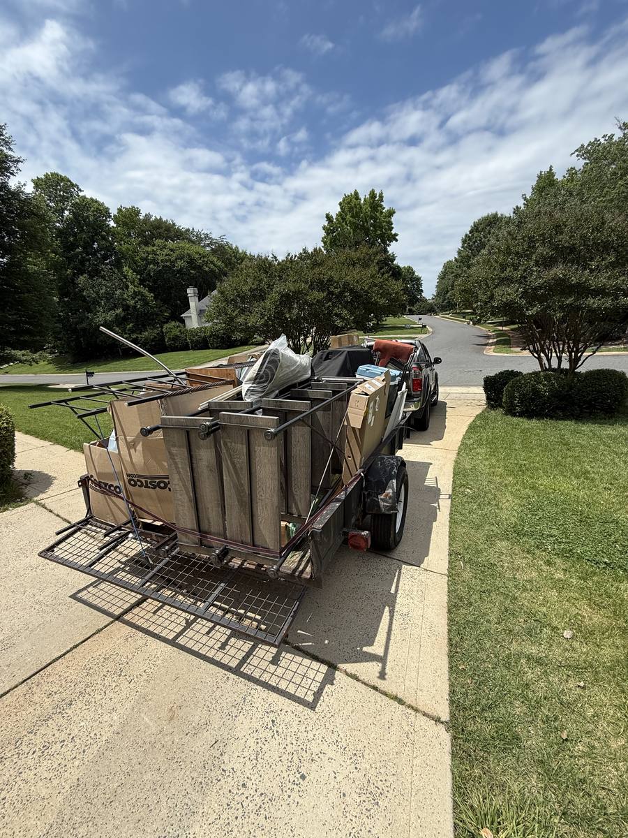 Mount N Muscle moving and hauling service Charlotte NC loaded trailer